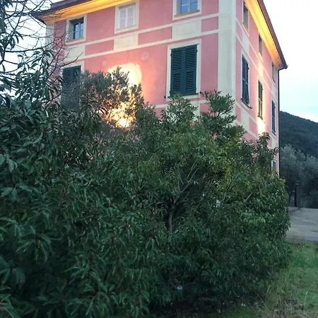 Margherita Vicino A Sestri Levante Per 5 In Ottocentesca Castiglione Chiavarese