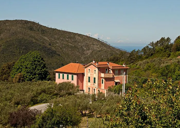 Margherita Vicino A Sestri Levante Per 5 In Ottocentesca Castiglione Chiavarese
