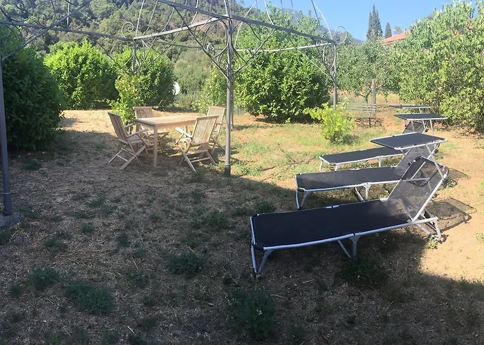 Margherita Vicino A Sestri Levante Per 5 In Ottocentesca * Castiglione Chiavarese